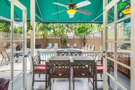 Penzion Curry House - Rooms 3 & 4 Key West